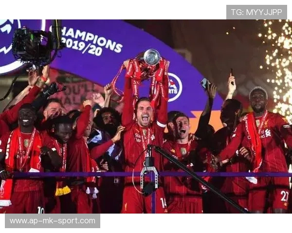 利物浦快速推进一气呵成得分——足球激情，速度与精确的完美结合